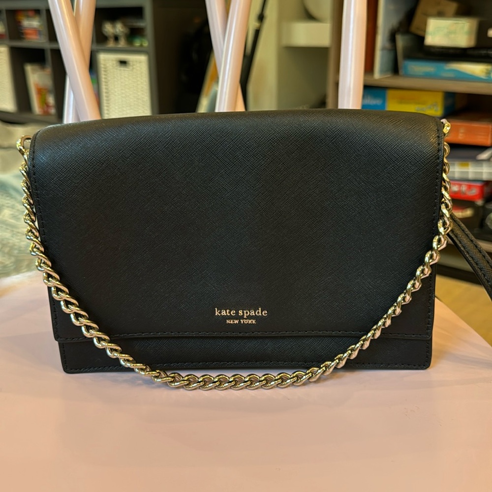 KATE SPADE BLACK CROSSBODY BAG WITH GOLD HARDWARE
